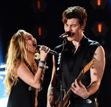 Shawn Mendes em Prisioner de Miley Cyrus