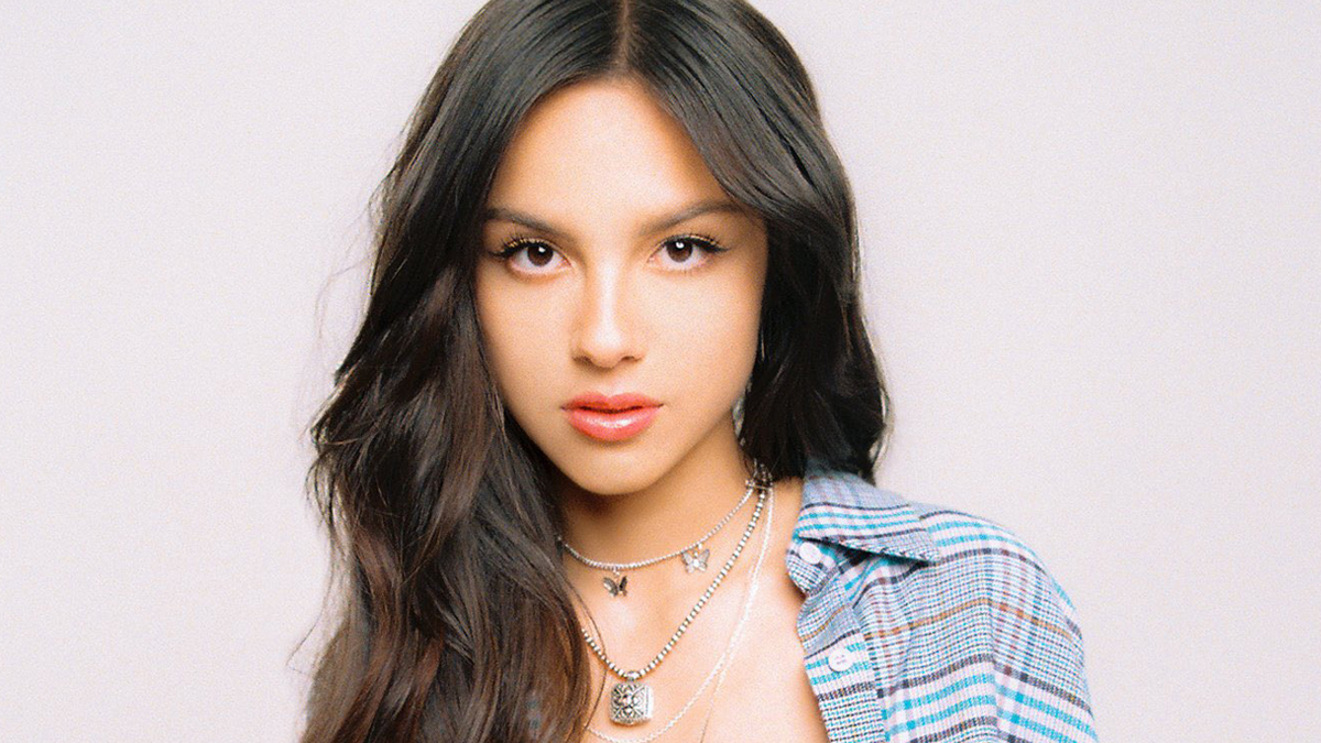 20 músicas da Olivia Rodrigo que ficaram fora do álbum 'SOUR' e você precisa ouvir