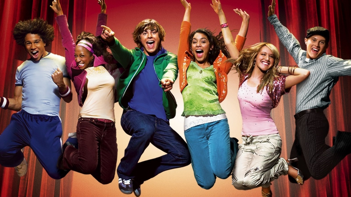 Atores de 'High School Musical' vão atuar juntos em novo filme de natal. Vem ver!