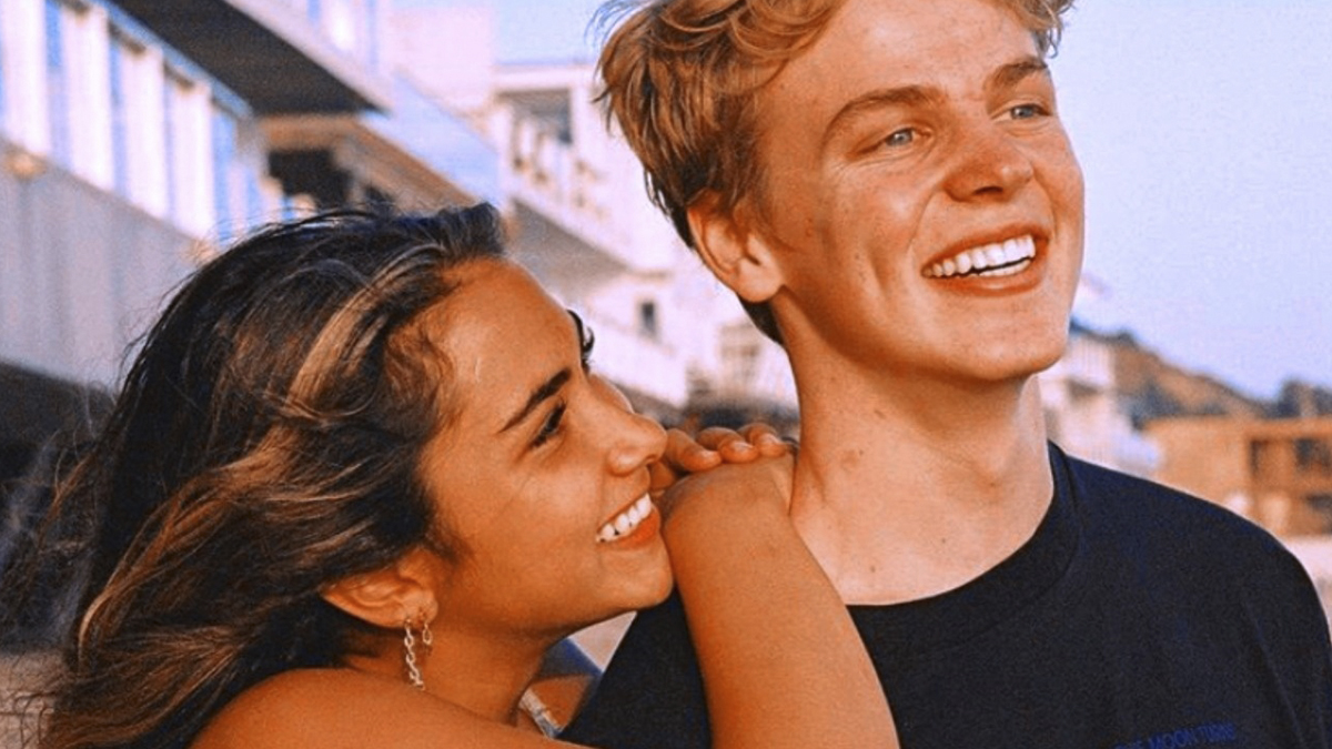 Jack Wright se pronuncia após Sienna Mae Gomez ter sido acusada de agredi-lo sexualmente