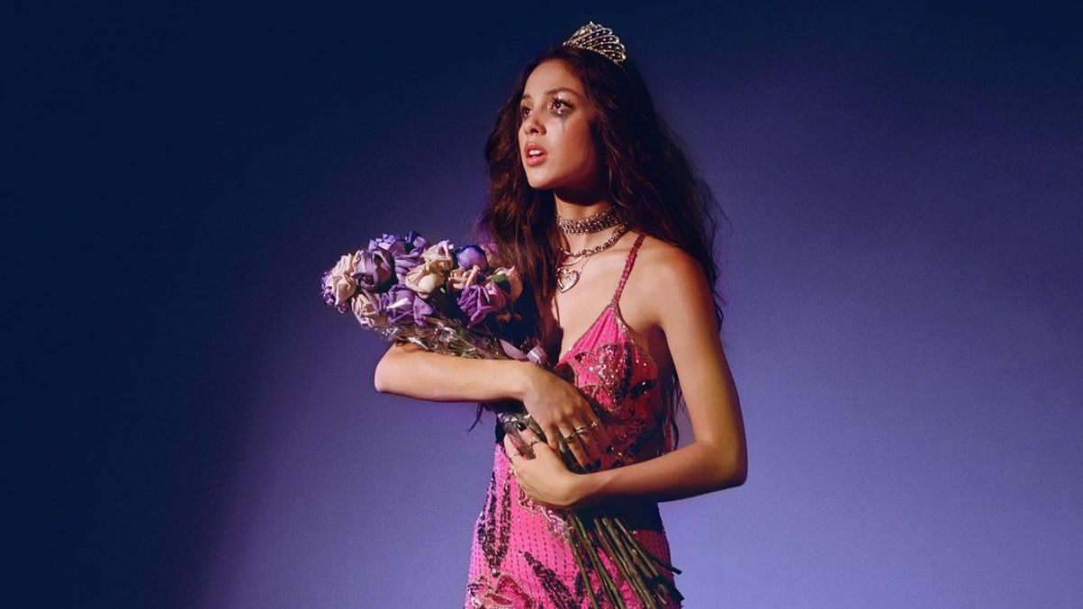 Olivia Rodrigo anuncia show virtual de 'SOUR' na temática Baile de Formatura; saiba como assistir